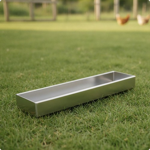 Solid stainless steel feeder - solid,
